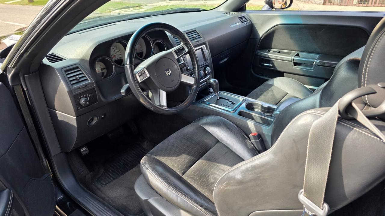 Dodge Challenger SRT-8 2009