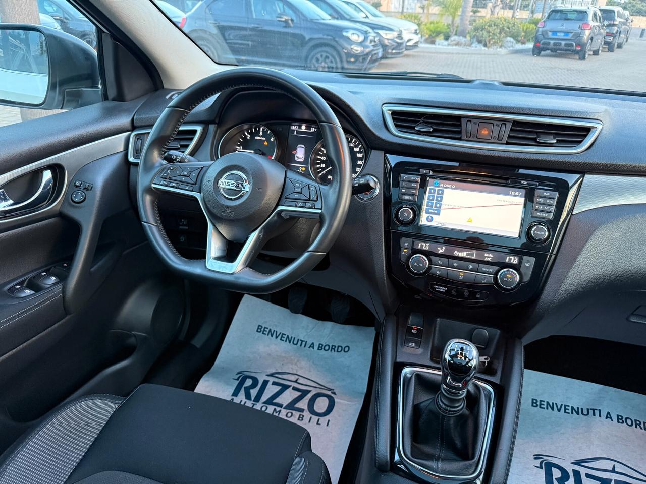 Nissan Qashqai 1.5 dCi Tekna Tetto Navi Led Camera