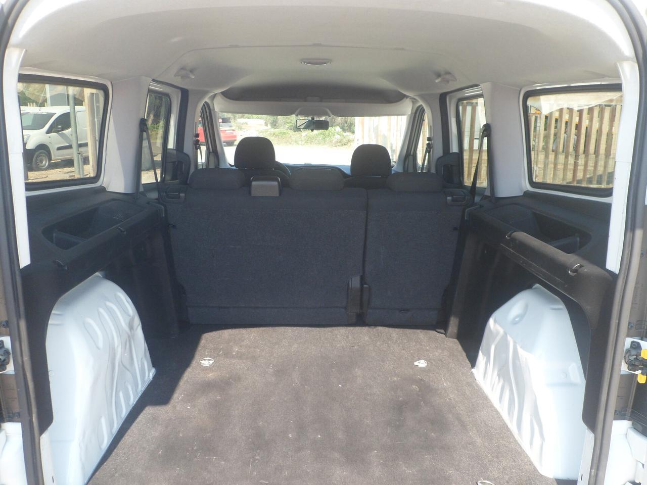 Fiat Doblo 5 posti maxi autocarro