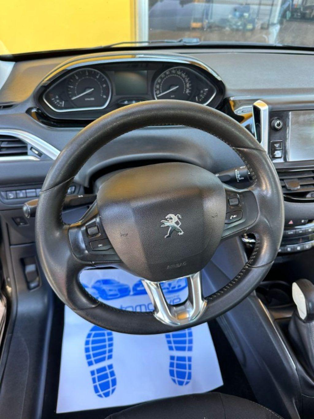 PEUGEOT 208 1.4 8V HDi 68CV 5p. Allure