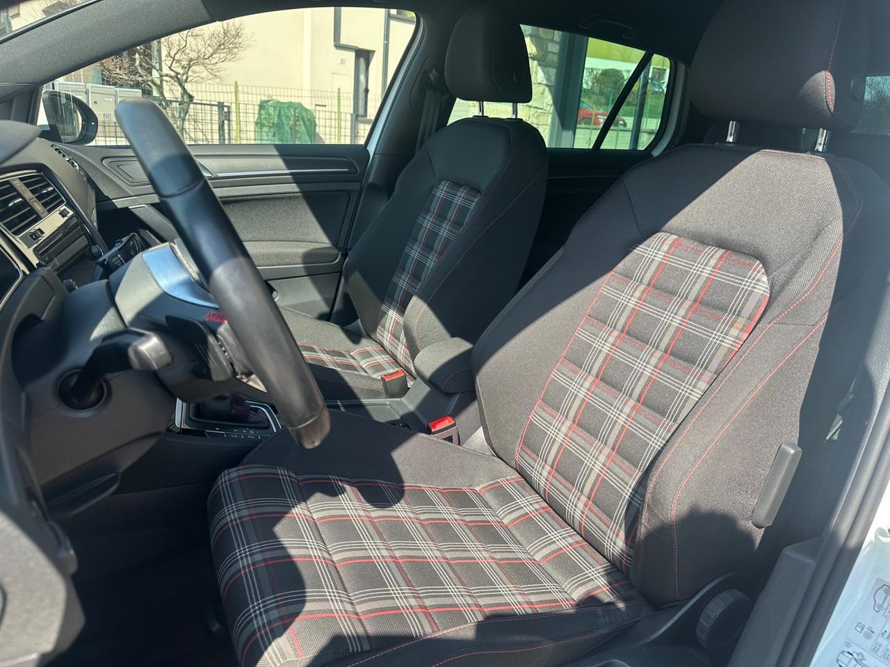 Volkswagen Golf GTI Performance 2.0 245 CV TSI DSG 5p. BMT