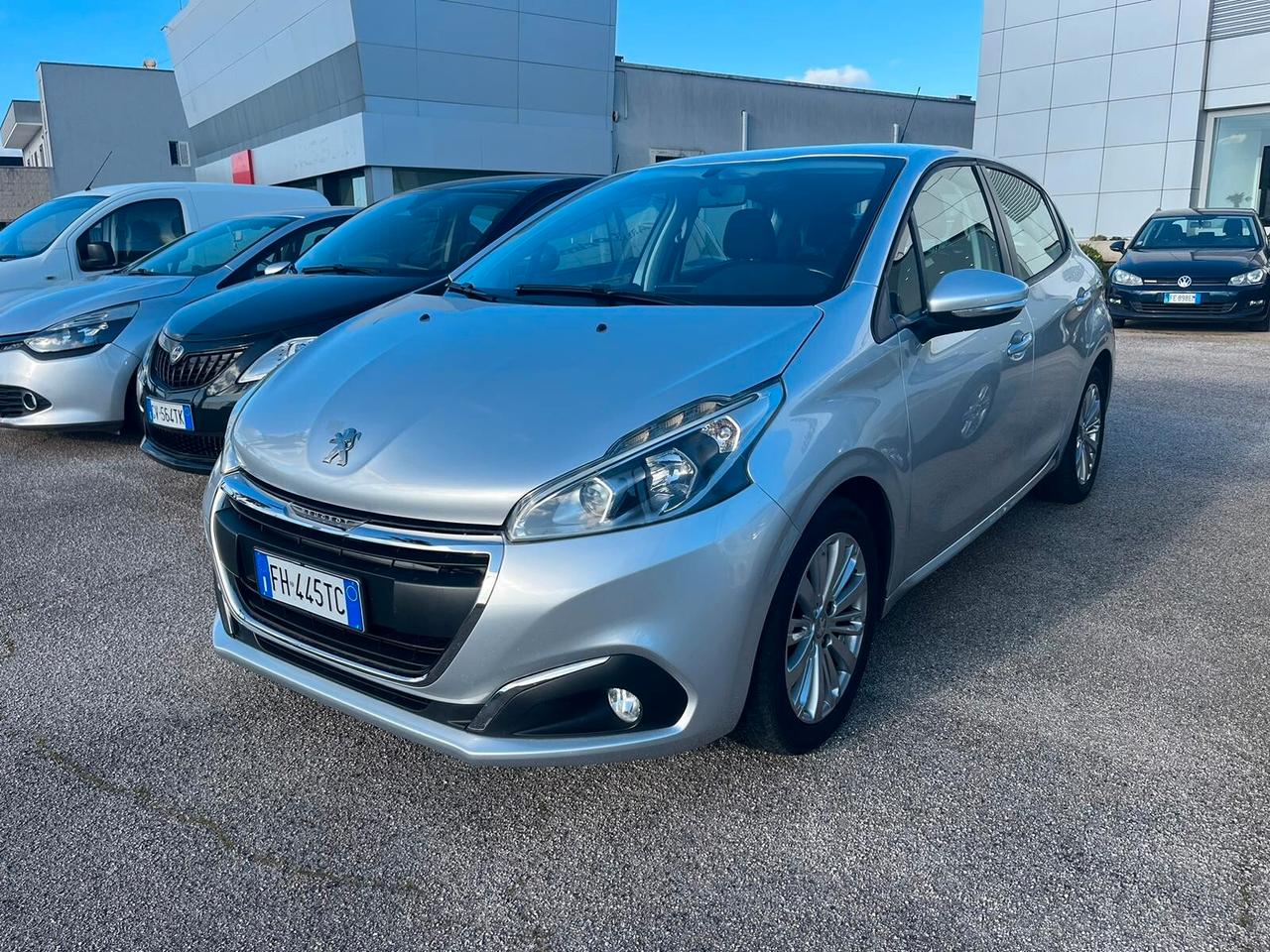 Peugeot 208 PureTech 82 5p. GPL Active