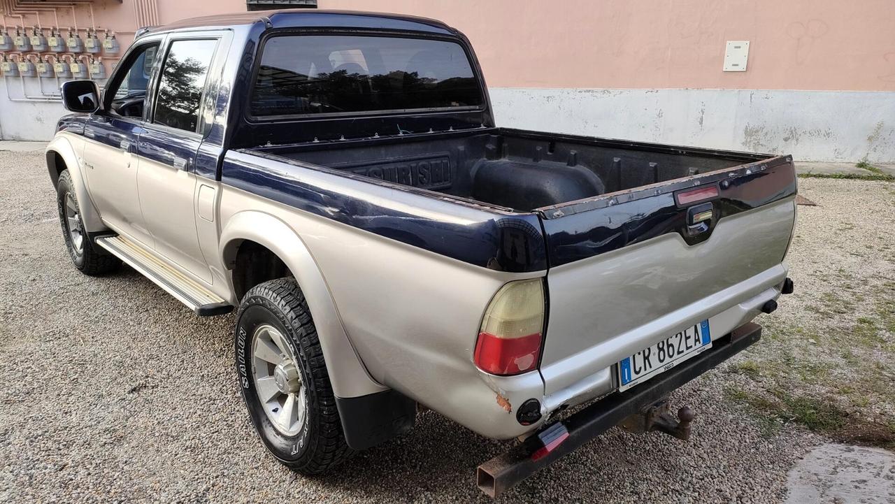 Mitsubishi L200 2.5 TD Double Cab Aut e Gancio