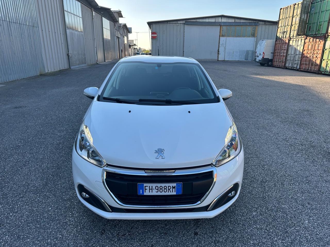 Peugeot 208 PureTech 82 5p. GPL Allure