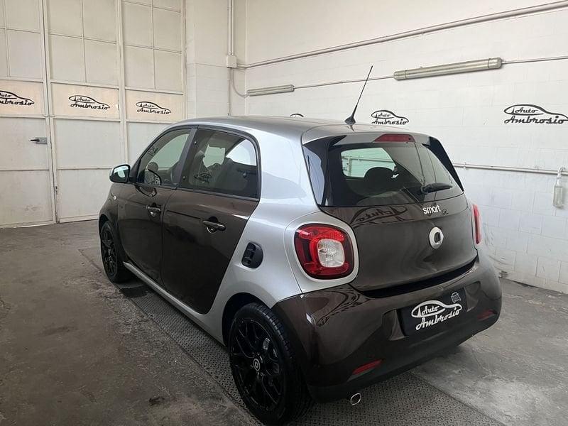 smart forfour Forfour 1.0 Passion 71cv twinamic my18 TUA DA 149,00 EURO AL MESE