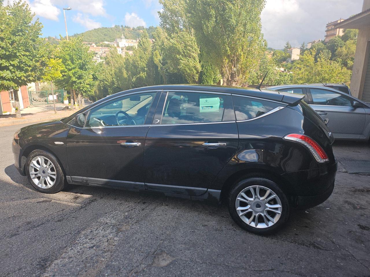 Lancia Delta 1.6 MJT DPF Gold 2012