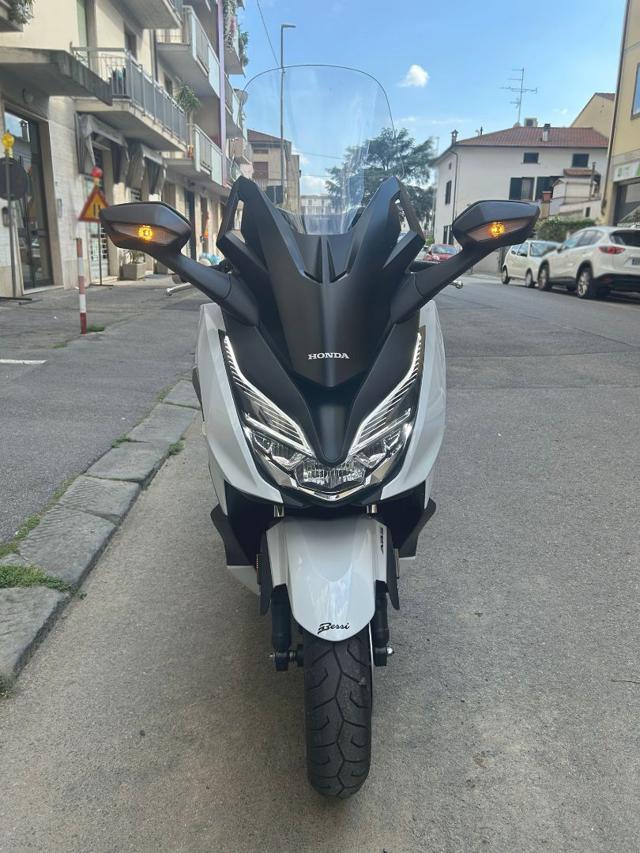 HONDA Forza 350