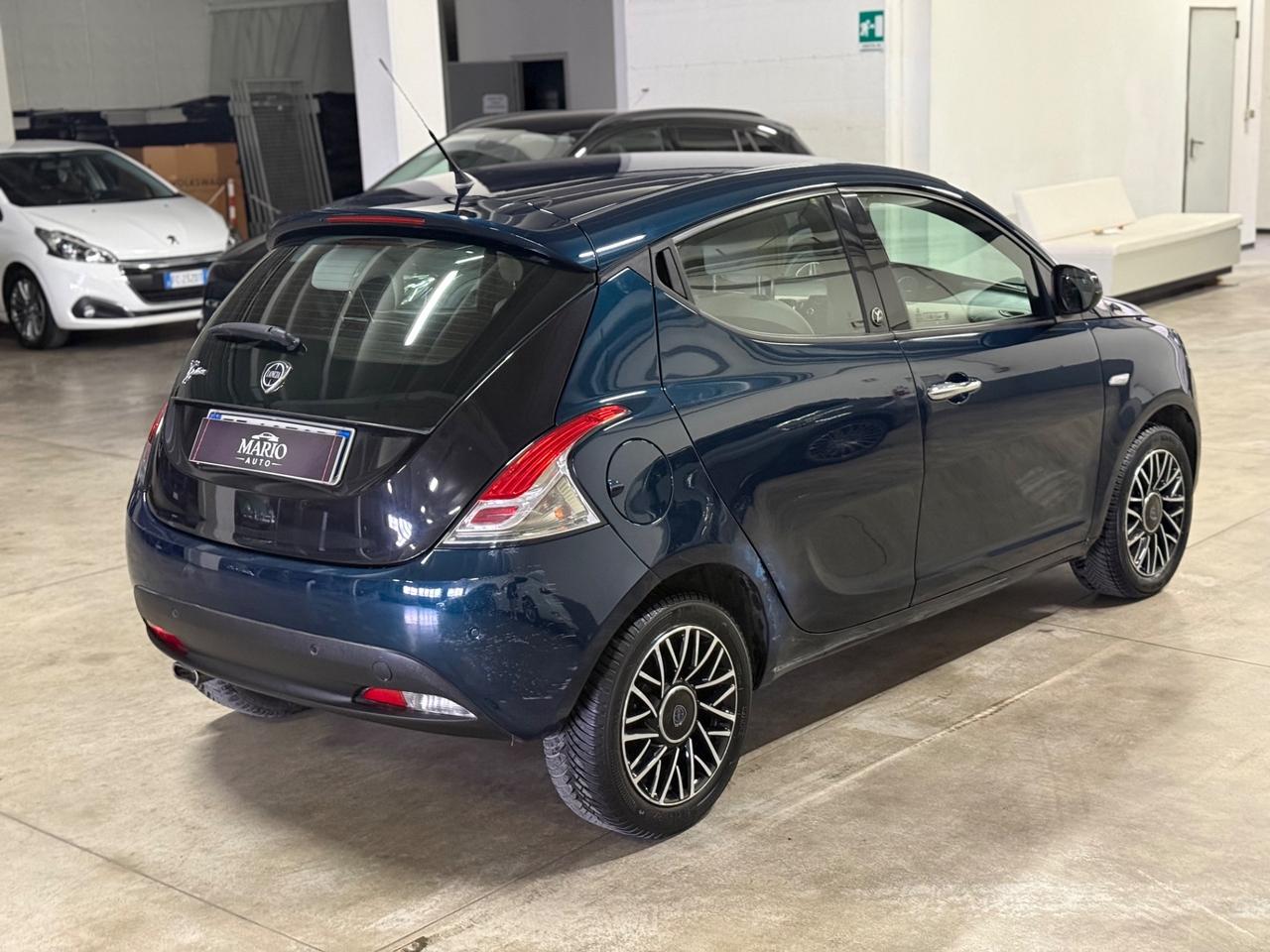 Lancia Ypsilon 1.2 69 CV 5 porte Gold