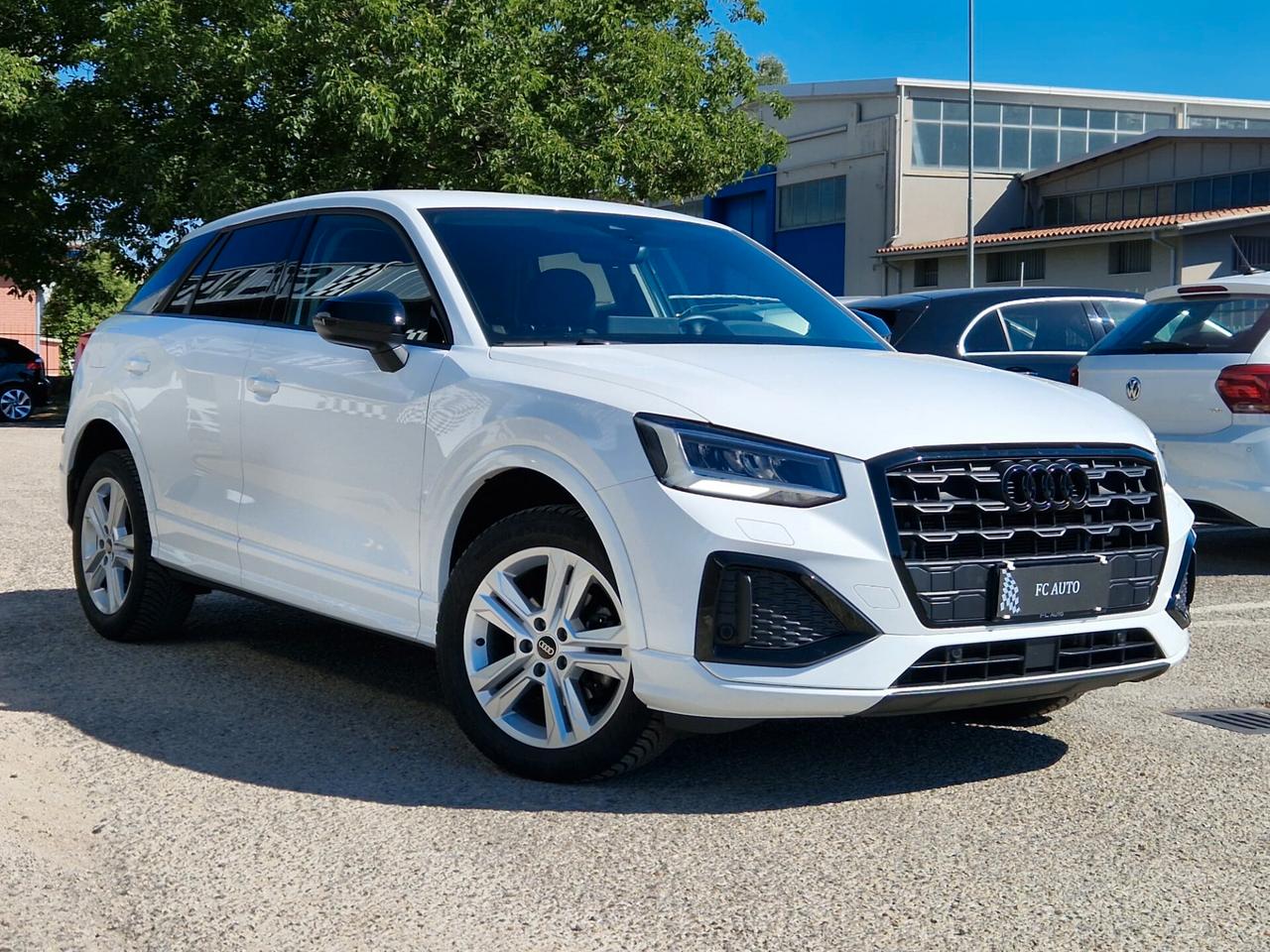 Audi Q2 30 TDI Identity Black