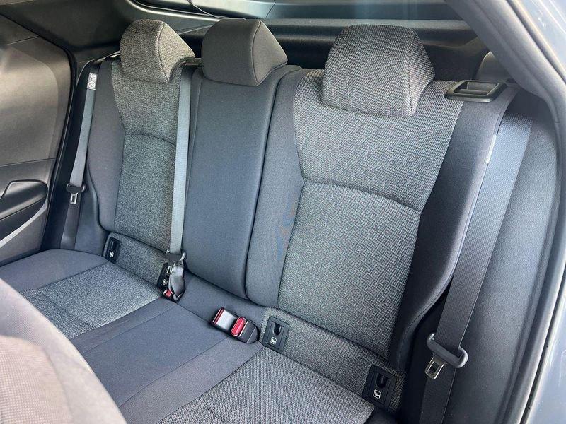Toyota C-HR 2.0 Plug-in Hybrid 220 Active FWD e-CVT