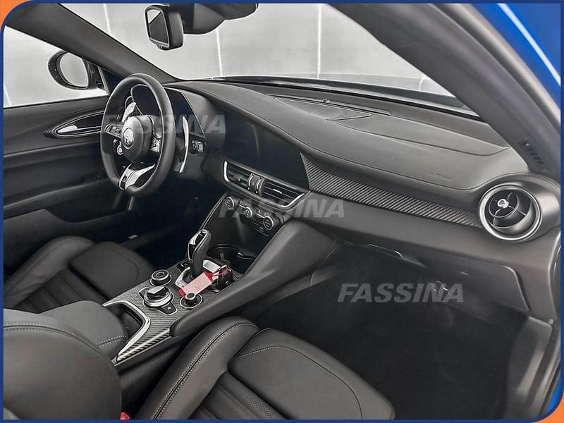 Alfa Romeo Giulia 2.9 T V6 AT8 Quadrifoglio