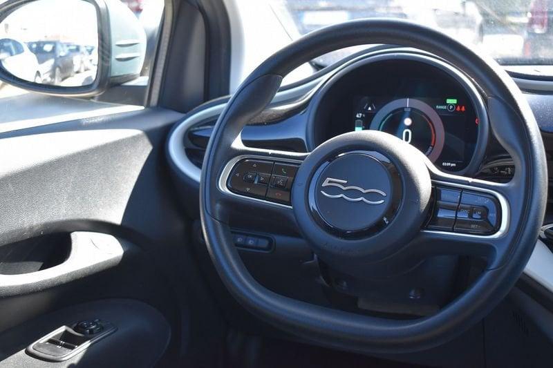 FIAT 500 Action Berlina