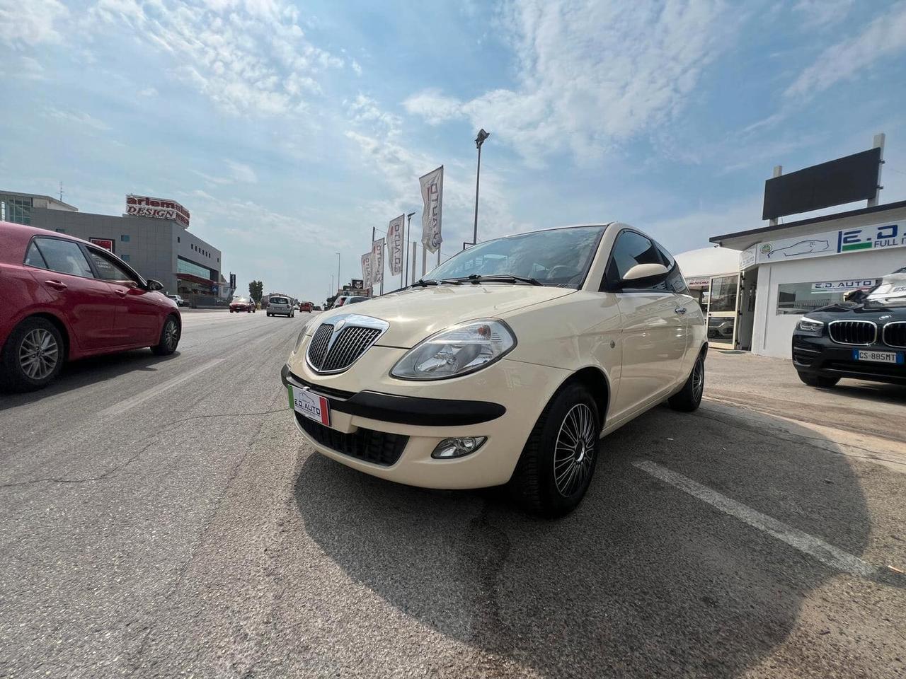 LANCIA YPSILON 1200BENZ ALLESTIMENTO ORO ECCELLENTI CONDIZIONI