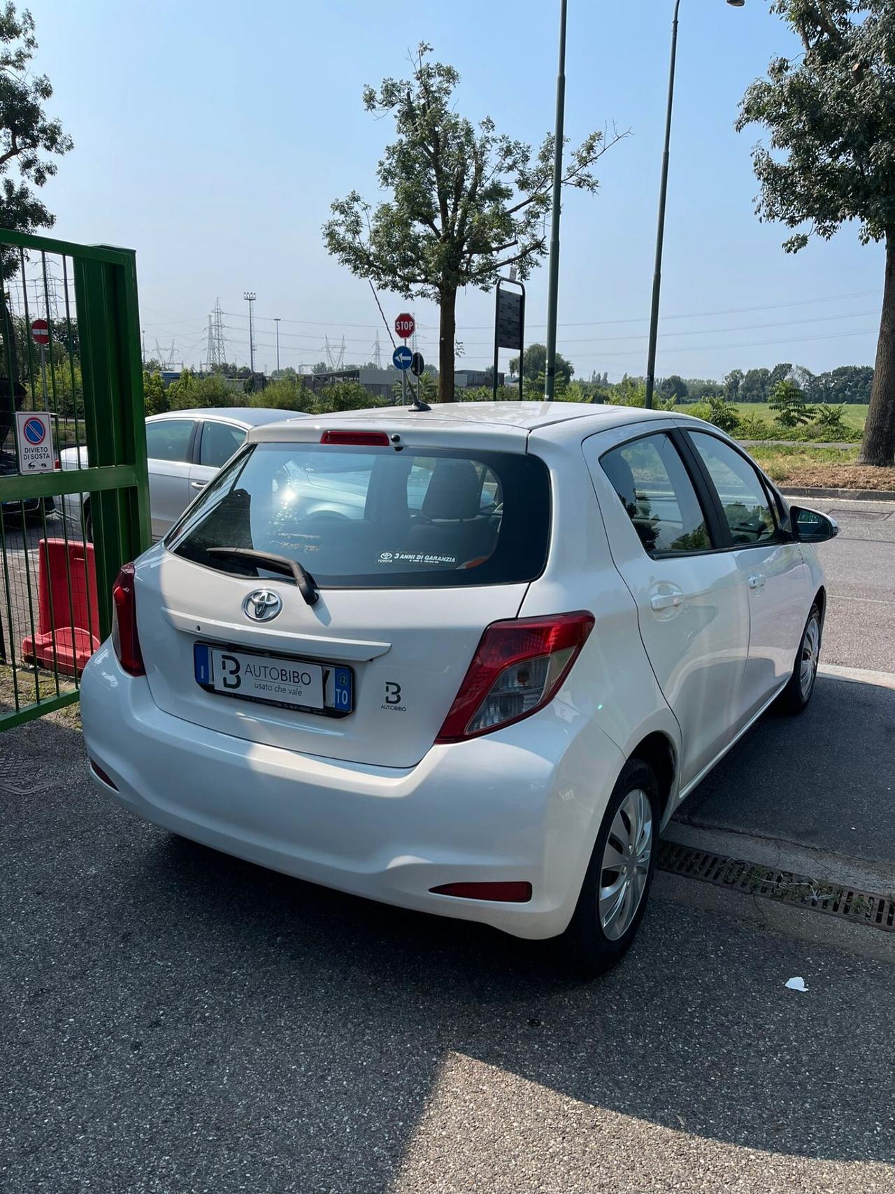 Toyota Yaris 1.0 5 porte