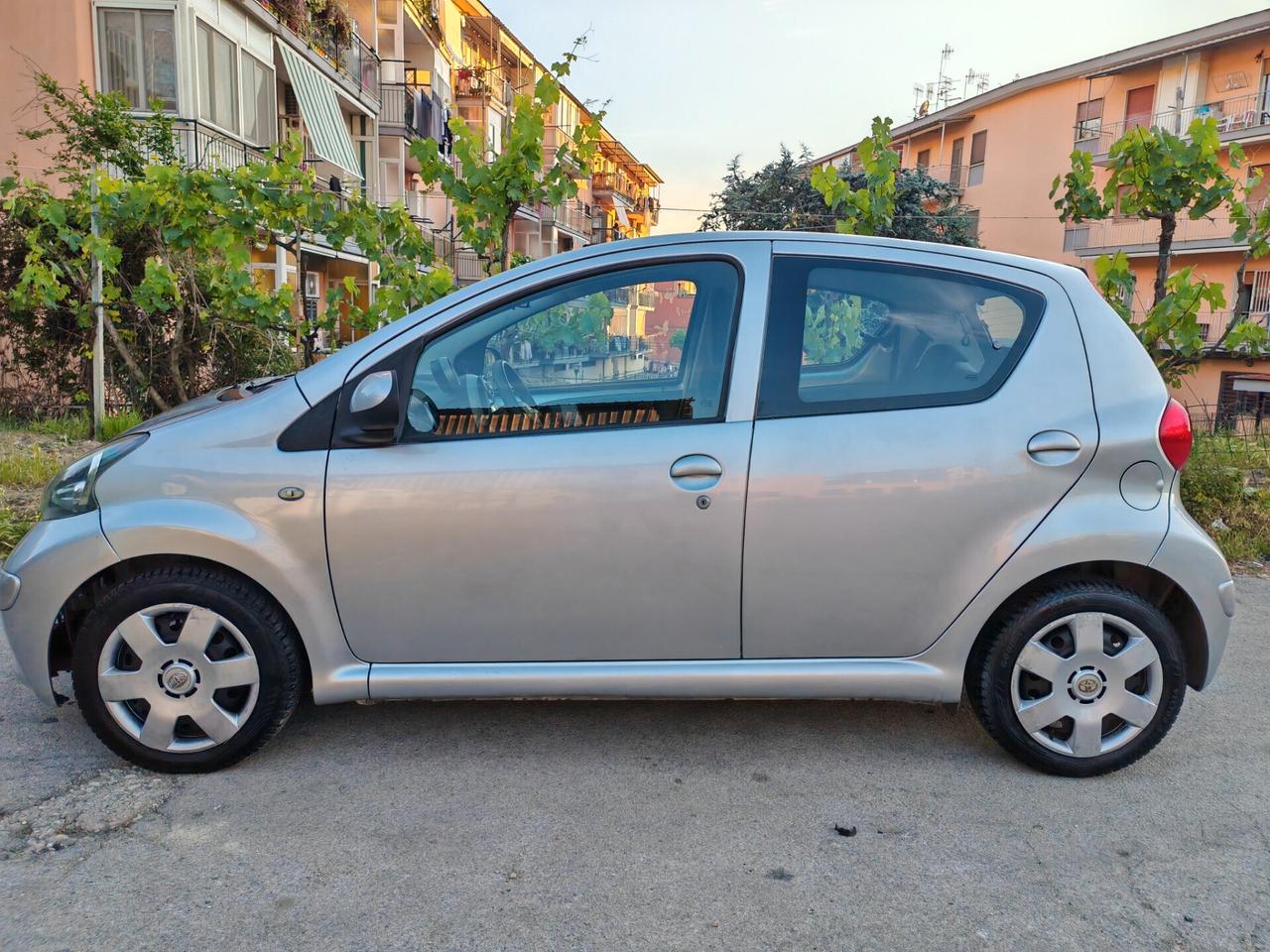 Toyota Aygo 1.0 CAMBIO AUTOMATICO ZONA VOMERO