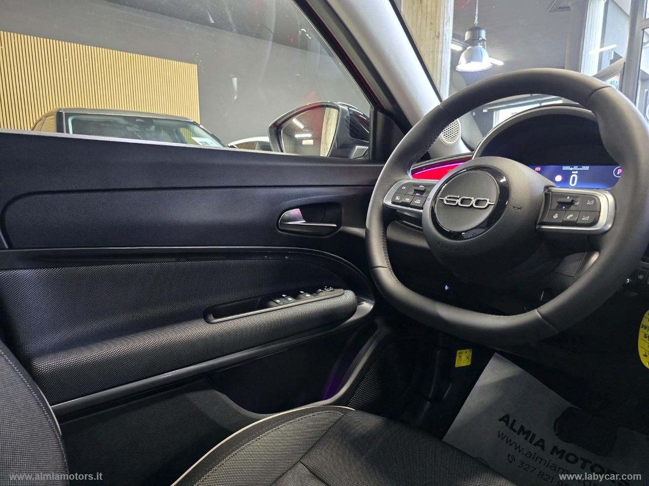 FIAT 600 Hybrid MHEV ICON