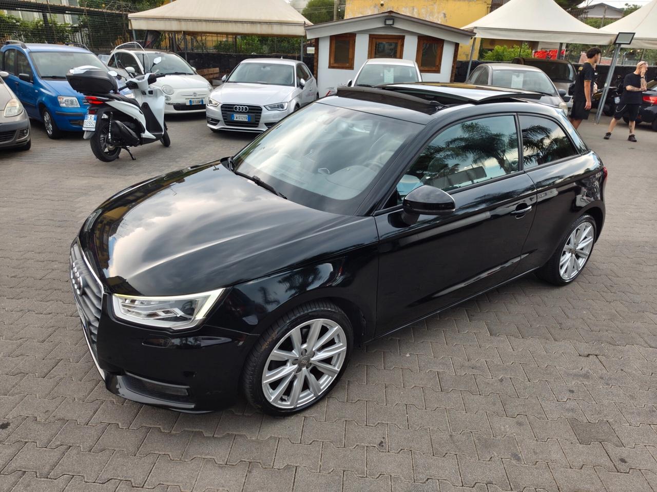 Audi A1 1.6 TDI 116 CV Design full optional