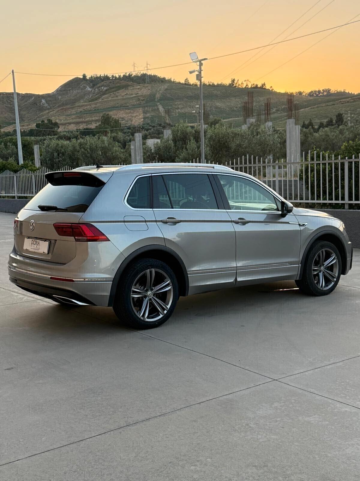 Volkswagen Tiguan 2.0 BiTDI SCR DSG 4MOTION Executive R-Line BMT