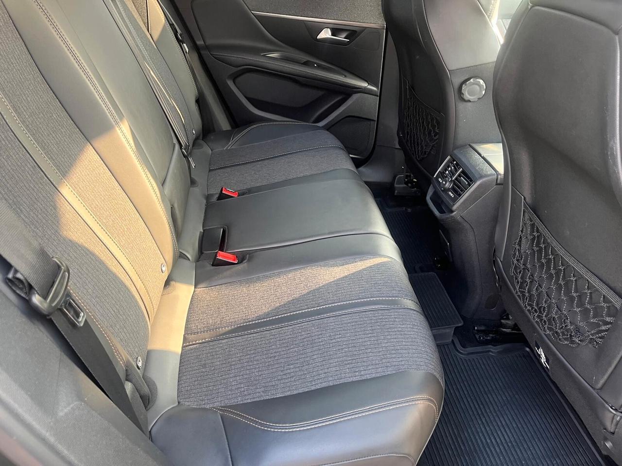 Peugeot 3008 BlueHDi 120 S&S Allure