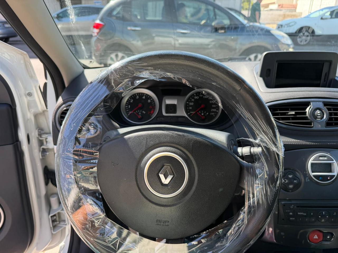 Renault Clio 1.2 16V 5 porte Dynamique