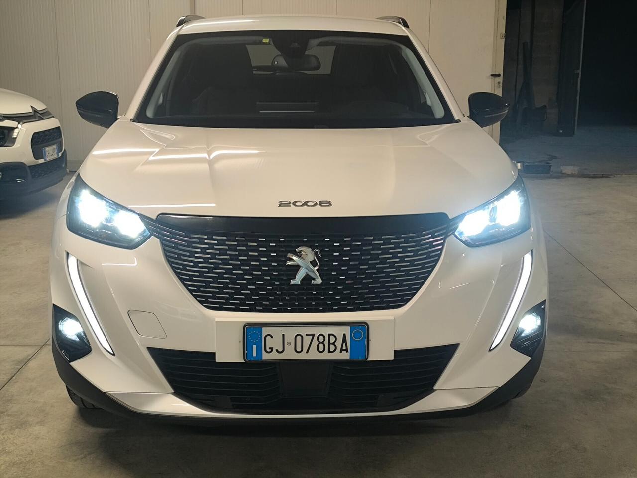 PEUGEOT 2008 1.5 DIESEL EAT8 ALLURE PACK NAVI 10 HD/COCKPIT/