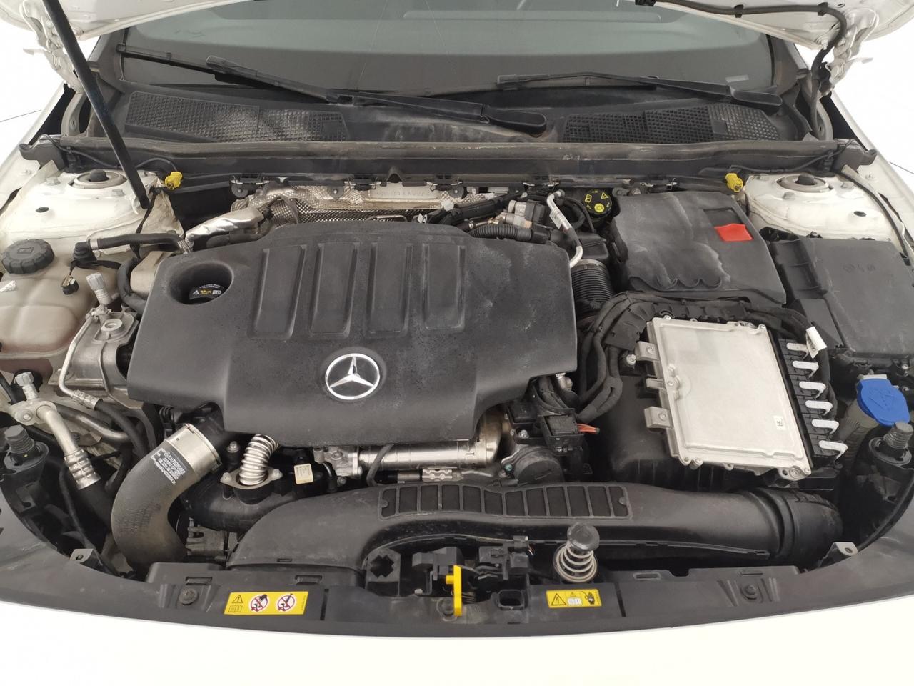 Mercedes-Benz CLA Coupe - C118 2023 - CLA Coupe 200 d AMG Line Advanced Plus auto