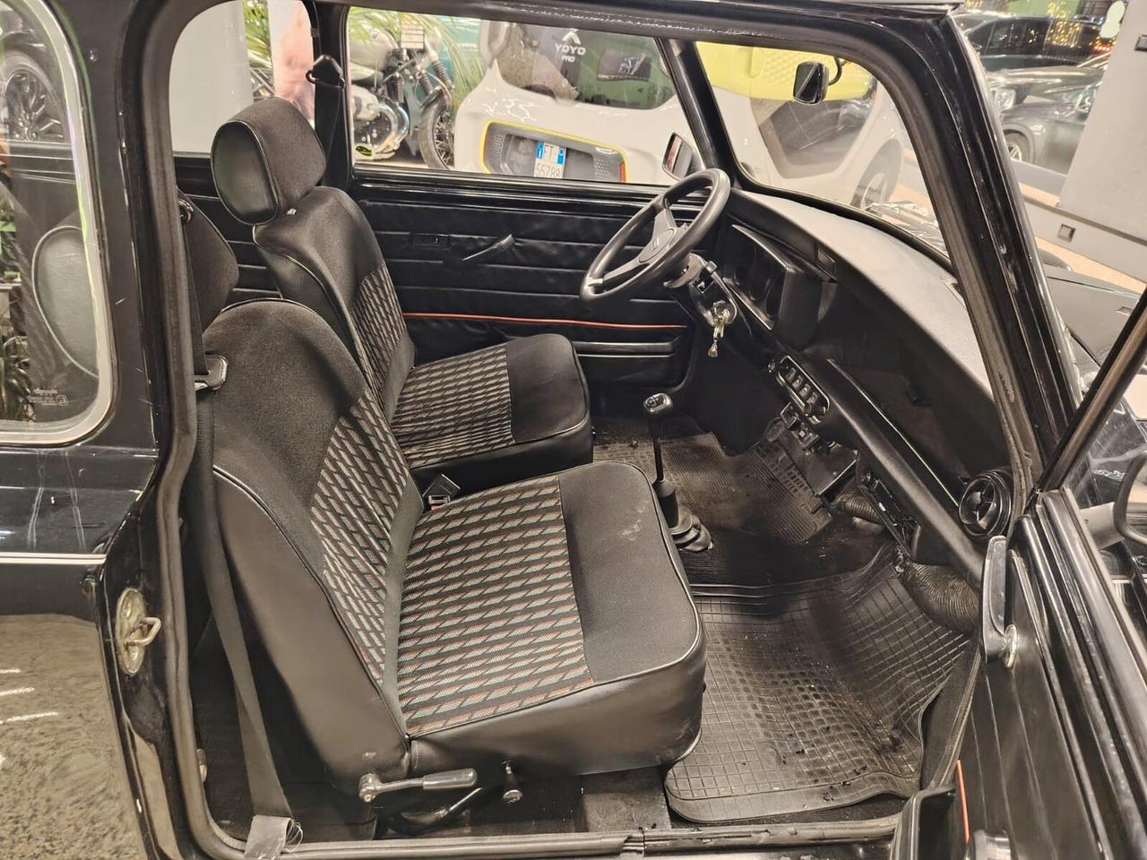 Austin Mini Checkmate