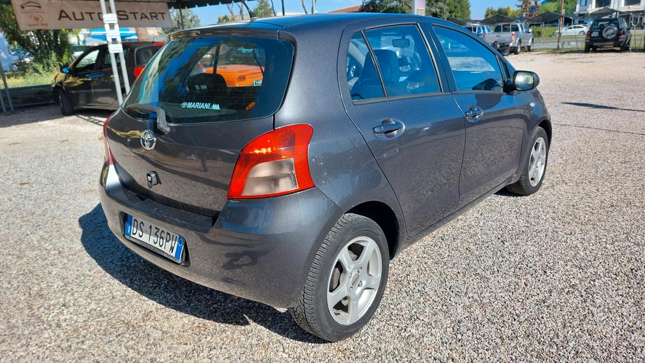 Toyota Yaris 1.3 5 porte Sol