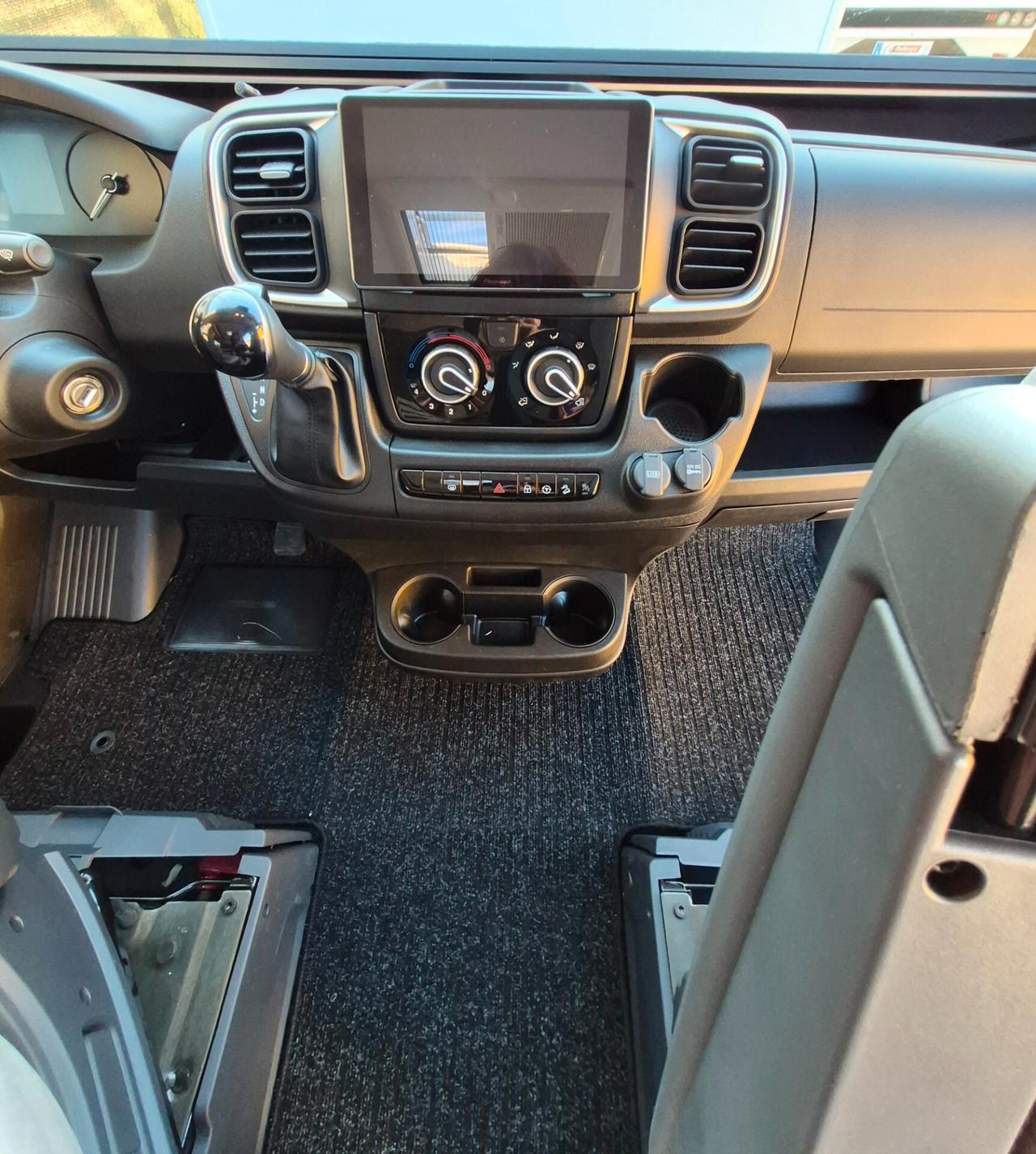 Challenger V114 MAX COSY NEW ENTRY € 58900
