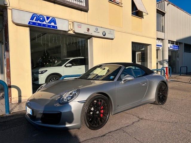 Porsche 911 Carrera 4S Cabriolet PDK Interni heritage design