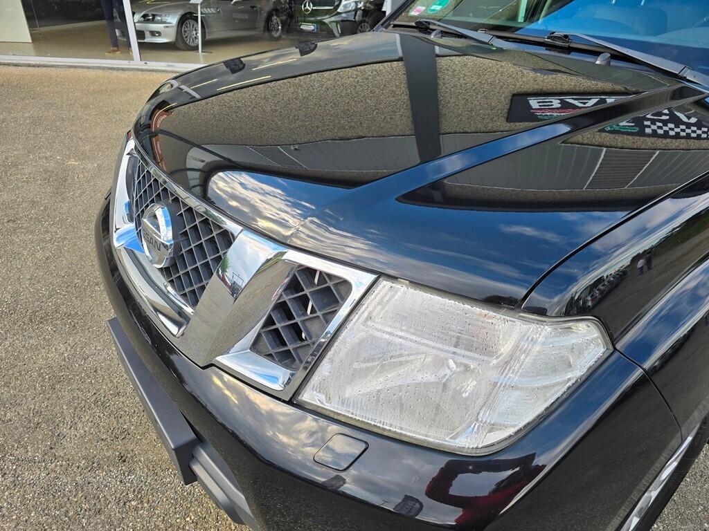 Nissan Navara 3.0 V6 DCI 231CV "LE" DA VETRINA!