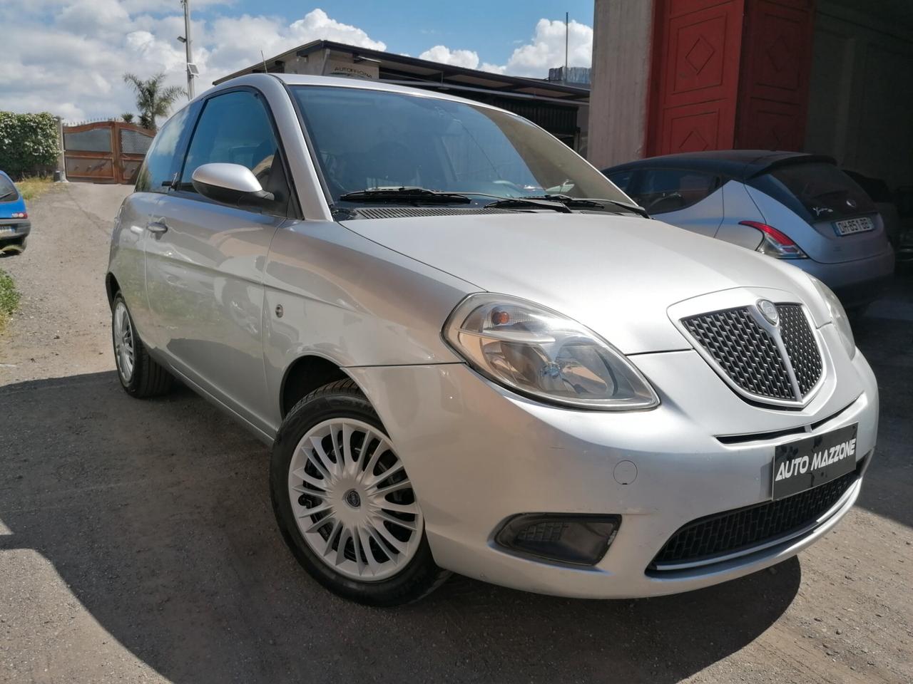 Lancia Ypsilon 1.3 MJT 75 CV(neopatentati)