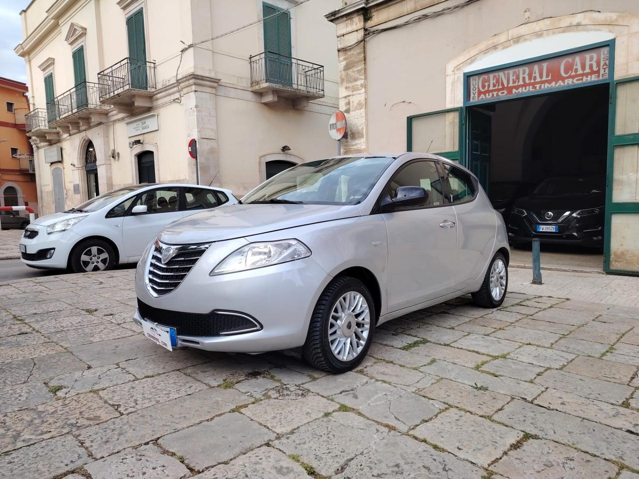 Lancia Ypsilon 1.2 69 CV 5 porte GPL Ecochic Gold