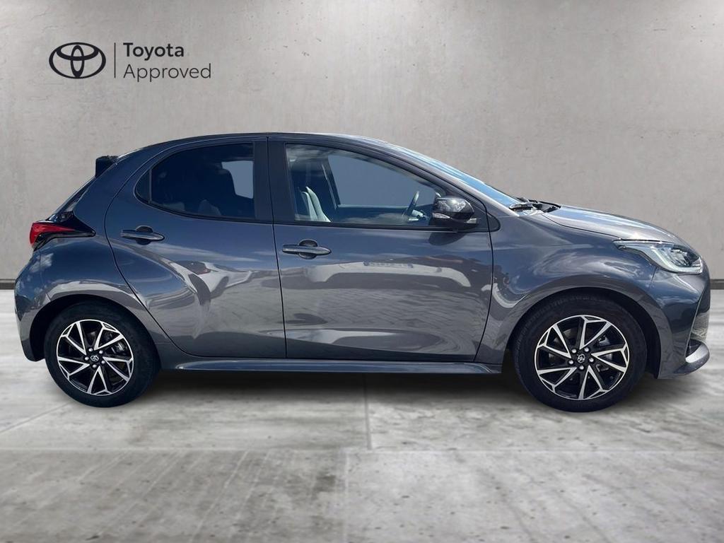 Toyota Yaris 1.5 hybrid Lounge
