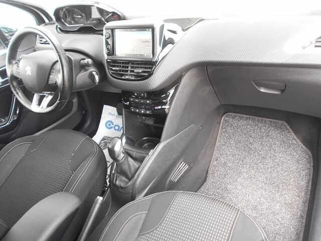 Peugeot 208 HDi 100 5 porte Allure