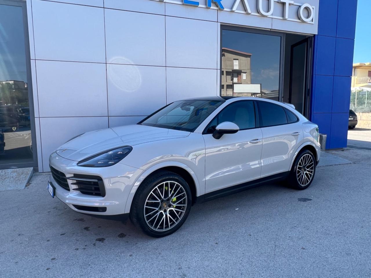 Porsche Cayenne Coupe 3.0 e-hybrid tiptronic