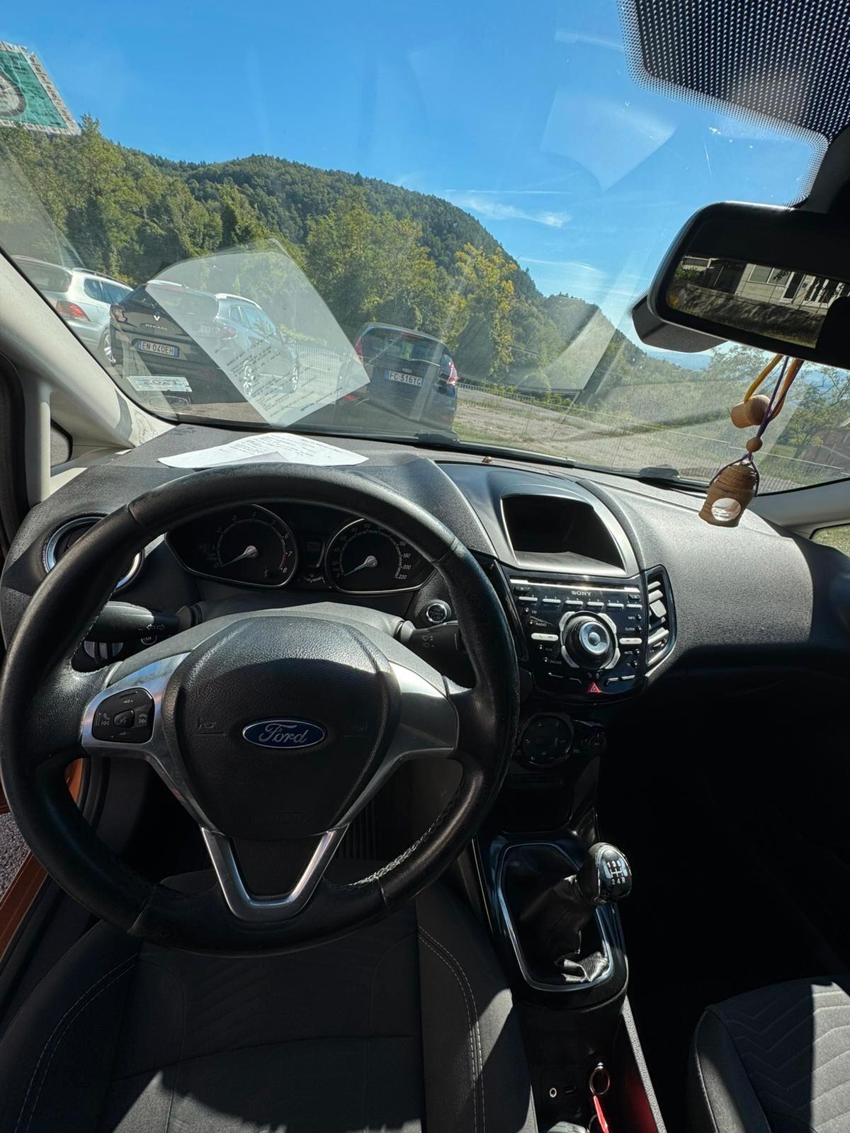 Ford Fiesta 1.0 80CV 5 porte Titanium