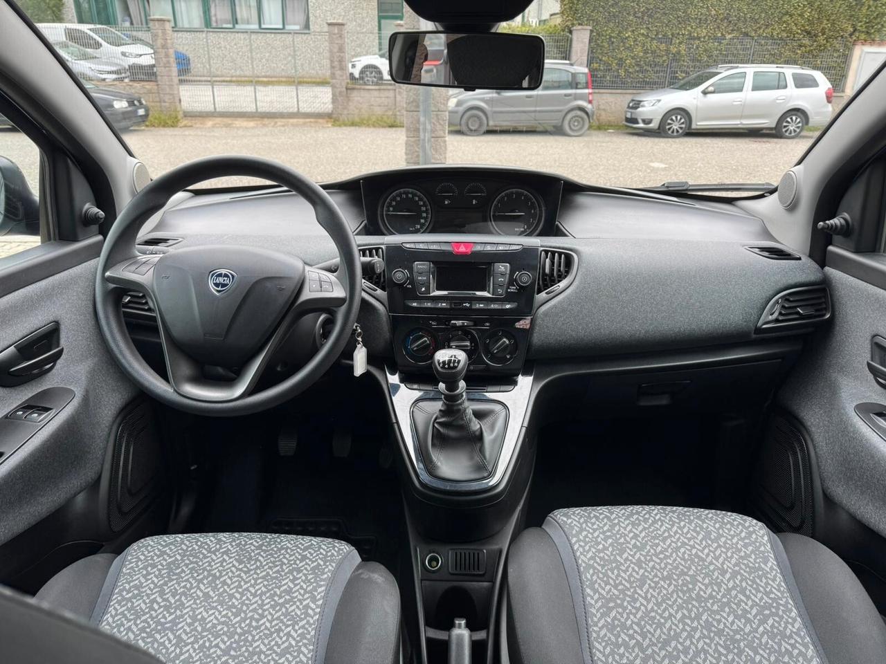 Lancia Ypsilon 1.0 FireFly 5 porte S&S Hybrid Ecochic Gold