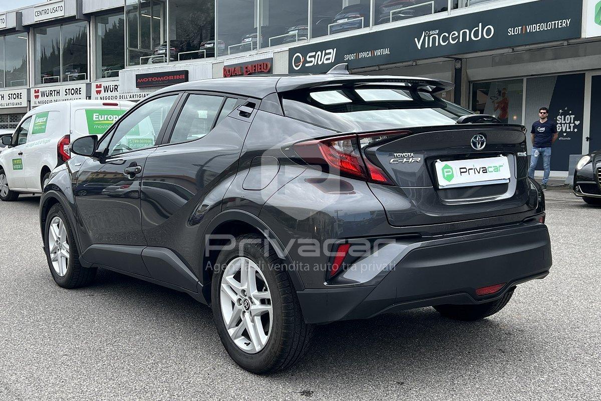 TOYOTA C-HR 1.8 Hybrid E-CVT Business
