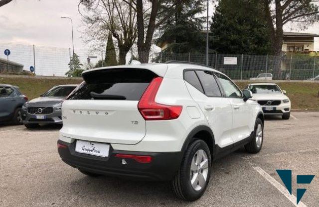 VOLVO XC40 T2 Geartronic Momentum Core