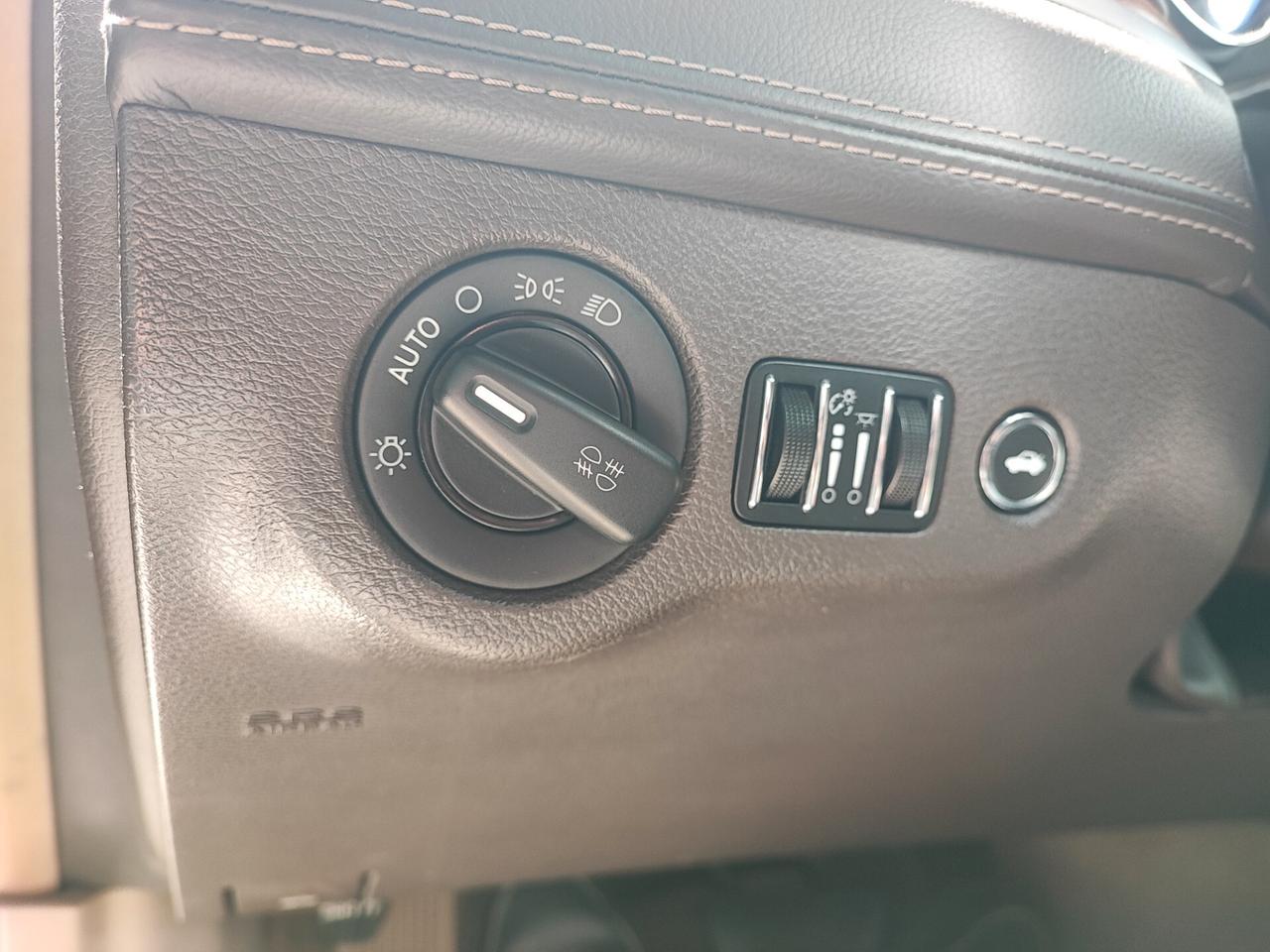 Lancia Thema 3.0 V6 Multijet II 239 CV Executive