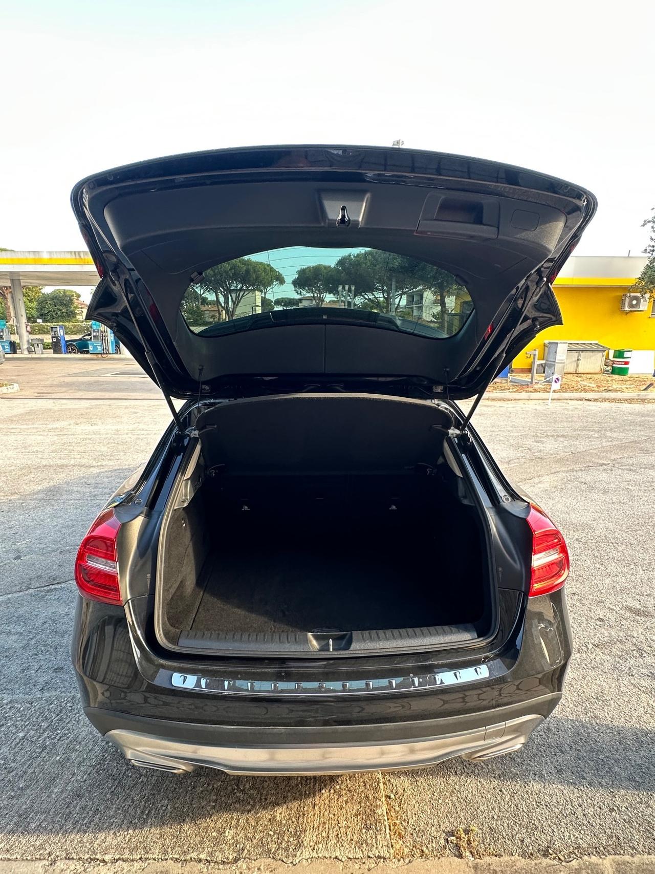 Mercedes-benz GLA 200 d Automatic Business