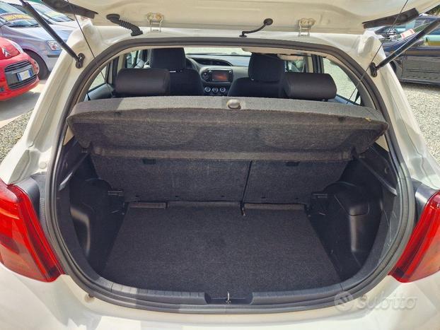 TOYOTA Yaris 1.3 100 Cv 5 porte *Euro6*