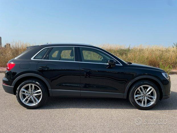 AUDI Q3 35 2.0 TDI 150 CV Business S-tronic