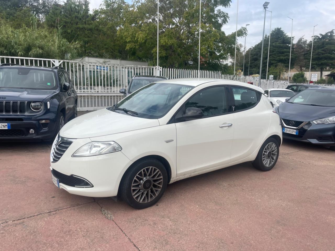 Lancia Ypsilon 1.3 MJT 16V 95 CV 5 porte S&S Silver