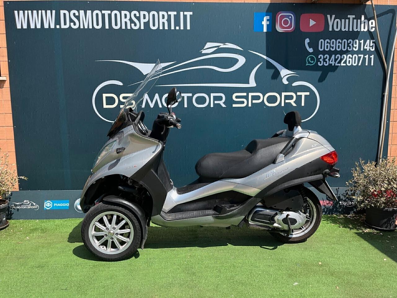 Piaggio MP3 LT PATENTE B