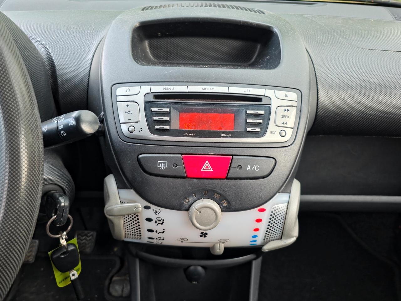 C1 1.0 3 porte Vanity Fair 10 CV-68 E5B Manuale NEO