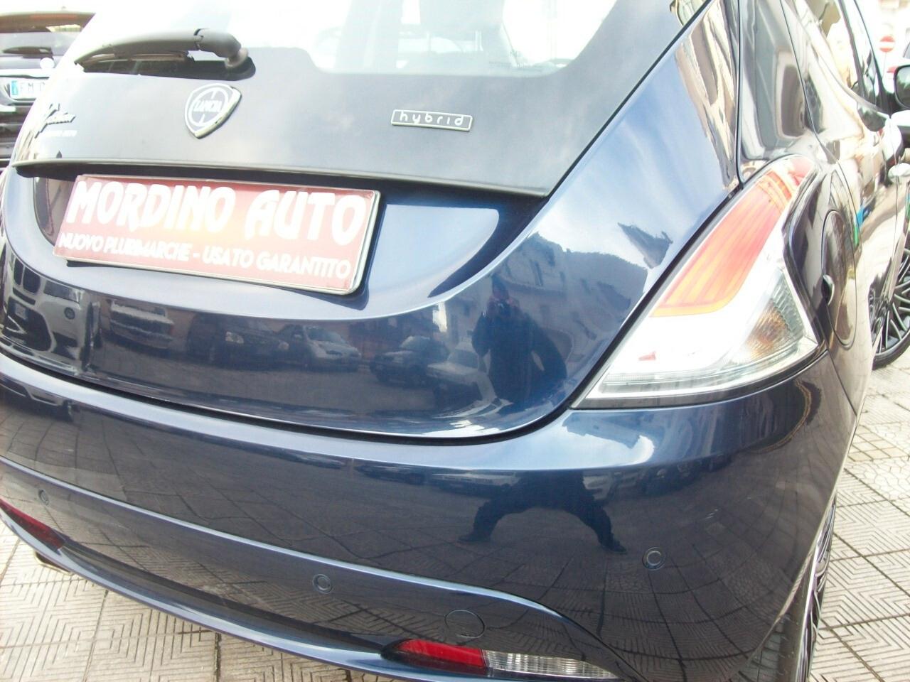 Lancia Ypsilon 1.0 FireFly 5 porte S&S Hybrid Ecochic Gold