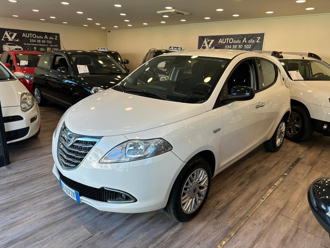 Lancia Ypsilon 0.9 TwinAir 85 CV 5 porte Metano Ecochic Gold