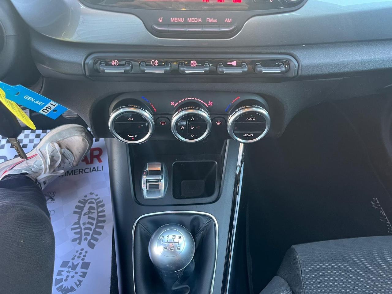 Alfa Romeo Giulietta 1.6 JTD Distinctive Unipro 2010